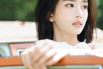 下载166.funapp，畅享丰富多彩的吃瓜内容