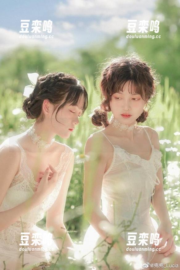 想要最新八卦？赶快登录17吃瓜网，精彩瓜瓜事等你来揭秘！