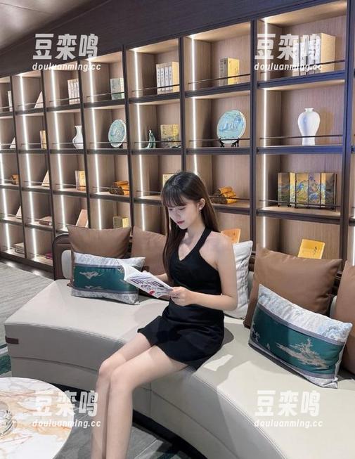 51cg.plus免费传送门邀你共享热点爆料不停歇