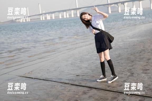 51吃瓜 少女探访51吃瓜朝阳群众热议聚点,锁定最佳吃瓜地址