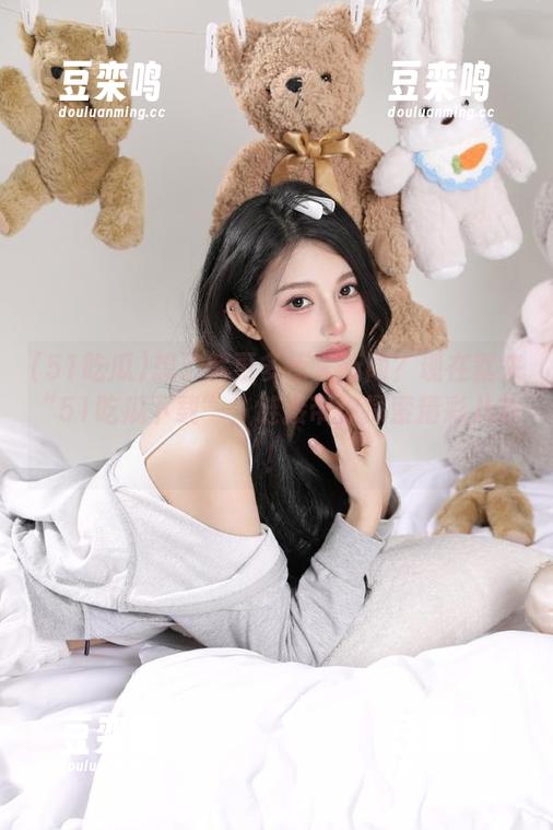 51吃瓜 想了解更多惊人新闻?现在就来“51吃瓜下载”,链接带你探索精彩八卦!