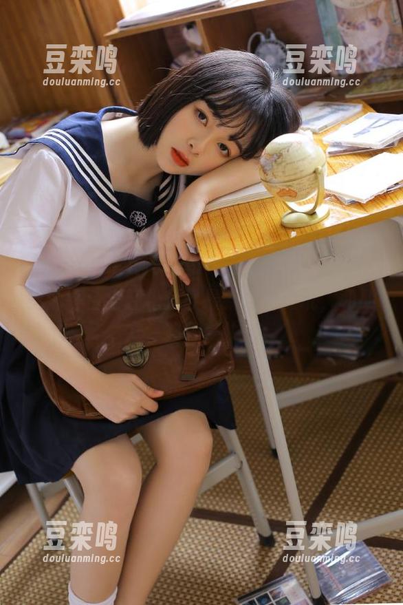 www51app推荐：如何在这个平台上轻松获取最新吃瓜资讯，和朋友一起分享快乐。