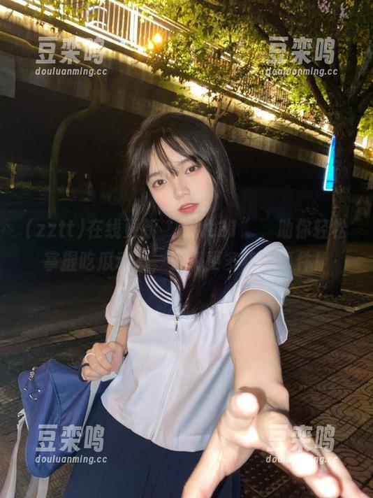 在线更新“zztt21”，助你轻松掌握吃瓜动态，了解更多热门事件！