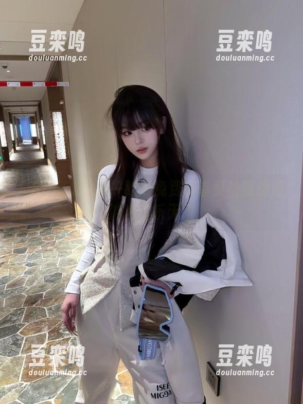 五一吃瓜 五一吃瓜免费版首页畅玩动漫游戏欢乐无限