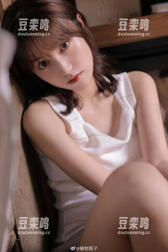 一起来讨论“黑料不打烊tttzzz06.su网站”上的热闻，网页上的八卦真是一网打尽！