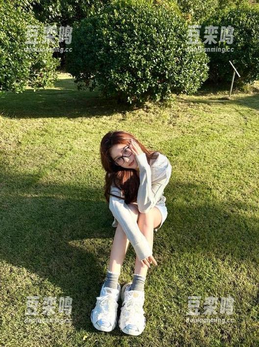黑料不打烊tttzzz最新地址入口直达无广告高清爆料平台