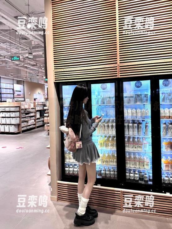 黑料吃瓜不打烊官网永久在线，实时黑料吃瓜任你看