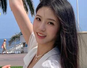 女生最爱黑料社区网址官网，热门黑料实时更新不停