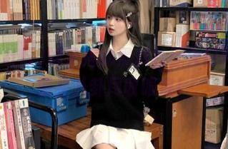妹子揭秘黑料社区入口网址，明星八卦尽收眼底！