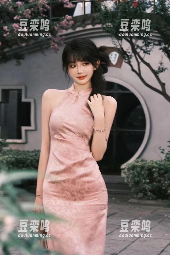 黑料社正能量永久网址持续更新，少女带你抓住每个热瓜
