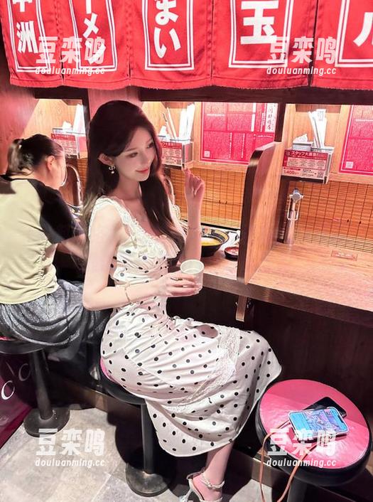 黑料网络 不想错过八卦?黑料网络吃瓜提供最佳传送门和导航服务